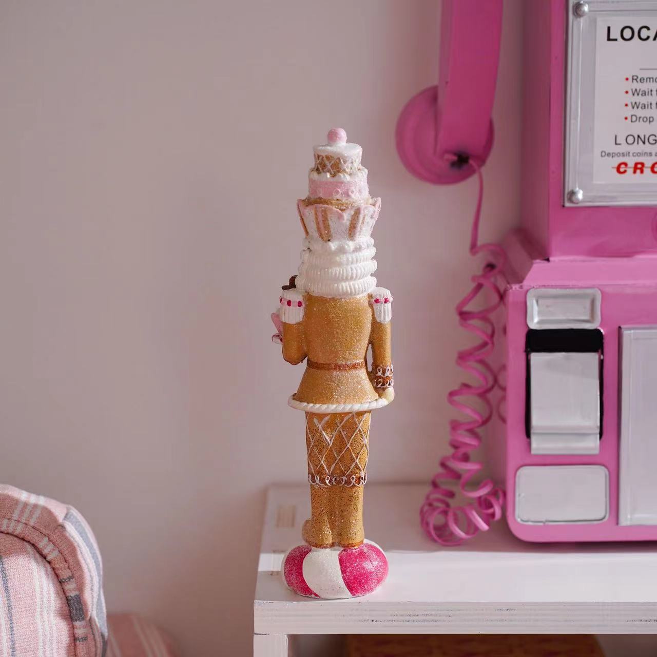 Sweet Pink Nutcracker Soldier  - Nutcracker Figurine recension och pris